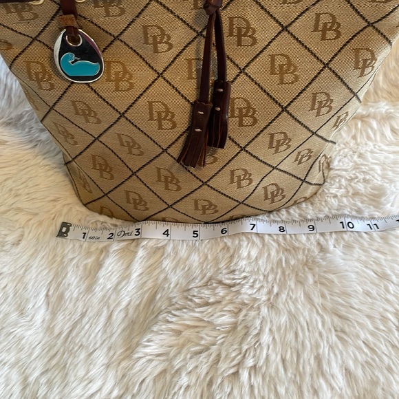 Dooney & Bourke Brown Shoulder Bag - Picture 3 of 16